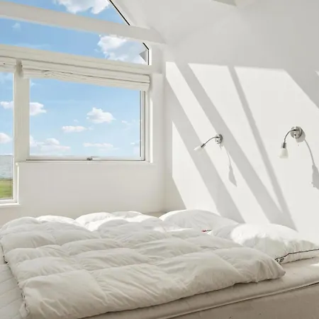 Holiday home In With House Sea View *
